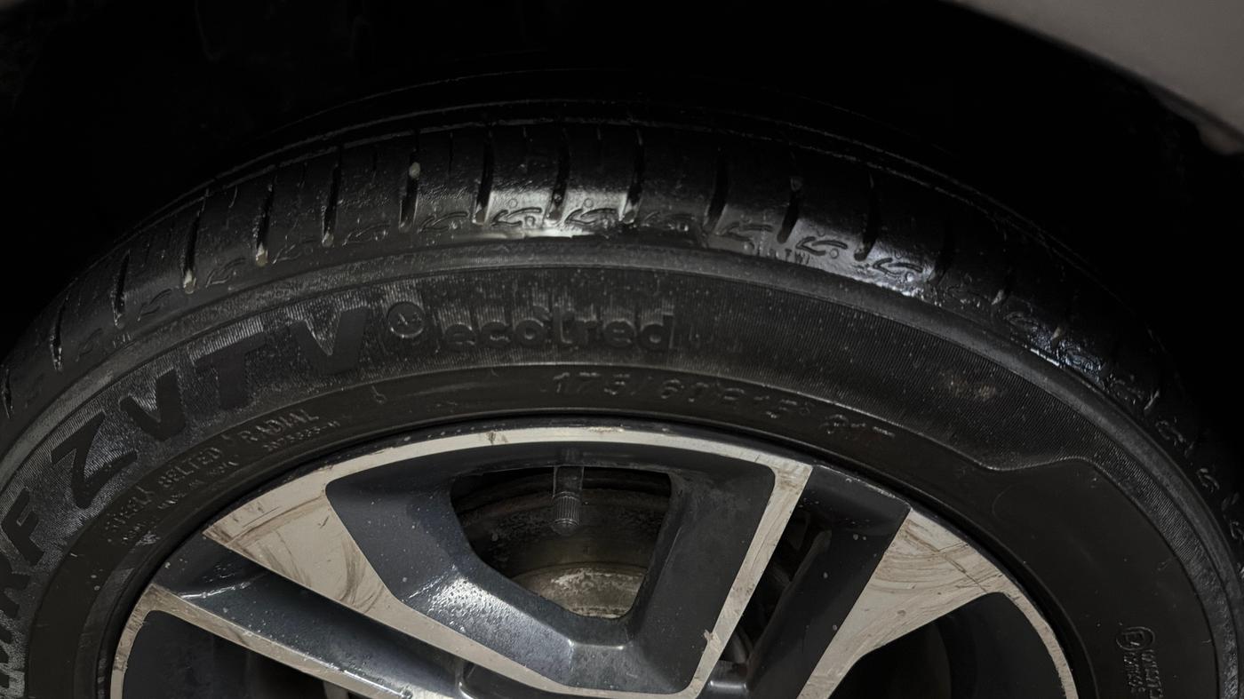 2017 Tata TIGOR XZ (O) PETROL, Petrol, Manual, 96,127 km, Left Front Tyre Tread