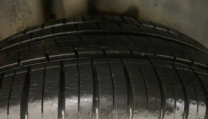 2013 Volkswagen Cross Polo HIGHLINE TDI, Diesel, Manual, 45,994 km, Right Rear Tyre Tread