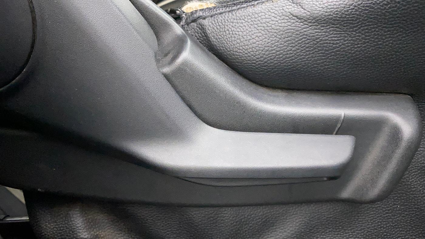 2017 Maruti IGNIS ZETA 1.2, Petrol, Manual, 57,009 km, Driver Side Adjustment Panel