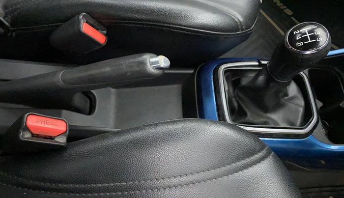 2017 Maruti IGNIS ZETA 1.2, Petrol, Manual, 57,009 km, Gear Lever