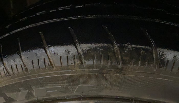 2015 Honda Brio S MT, Petrol, Manual, 36,624 km, Left Front Tyre Tread