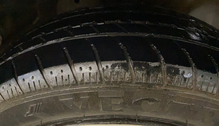 2015 Honda Brio S MT, Petrol, Manual, 36,624 km, Right Front Tyre Tread