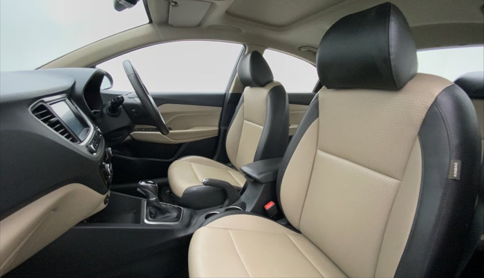 2017 Hyundai Verna 1.6 SX VTVT AT (O), Petrol, Automatic, 32,242 km, Right Side Front Door Cabin