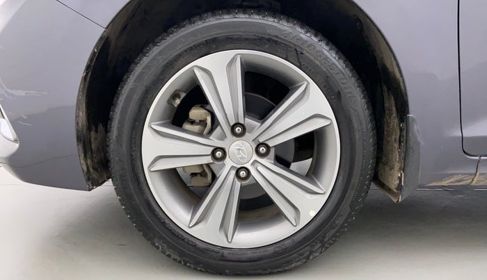 2017 Hyundai Verna 1.6 SX VTVT AT (O), Petrol, Automatic, 32,242 km, Left Front Wheel