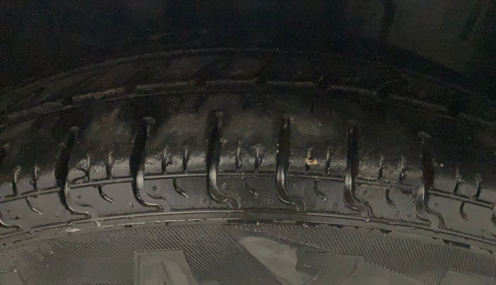 2018 Datsun Redi Go T(O) 1.0 AMT, Petrol, Automatic, 49,663 km, Right Front Tyre Tread