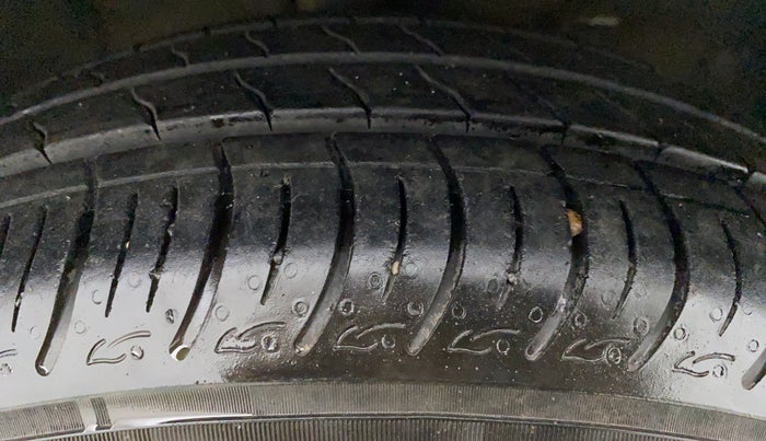 2020 Maruti Baleno DELTA 1.2 K12 AT, Petrol, Automatic, 6,403 km, Right Front Tyre Tread