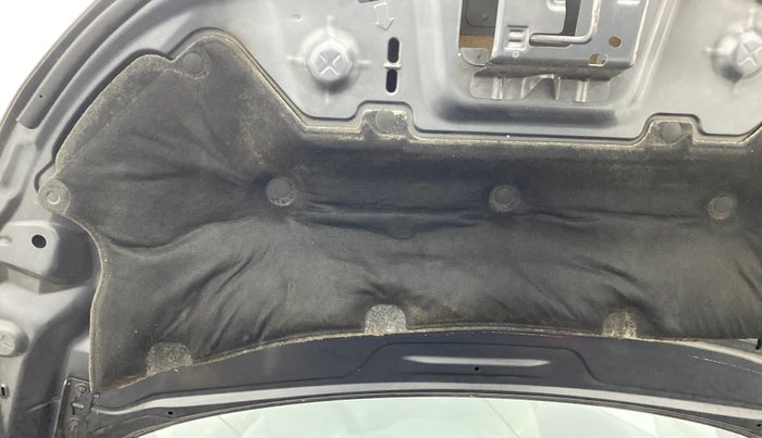2016 Ford Ecosport 1.5 TITANIUM TI VCT AT, Petrol, Automatic, 63,805 km, Bonnet (hood) - Insulation cover has minor damage