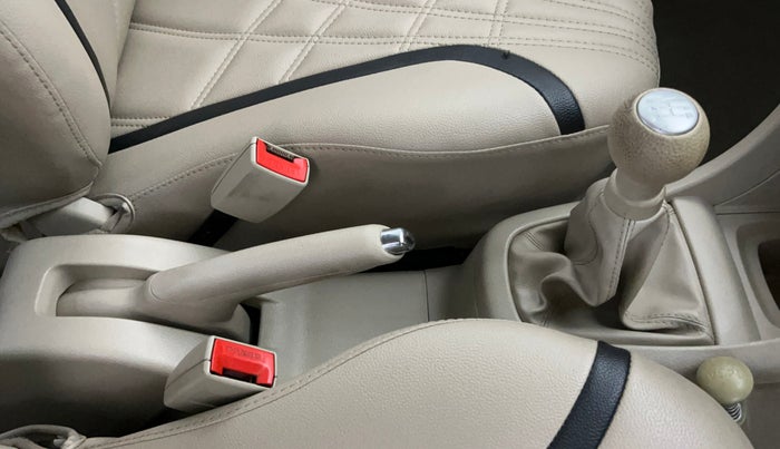 2015 Maruti Swift Dzire VXI, Petrol, Manual, 24,222 km, Gear Lever