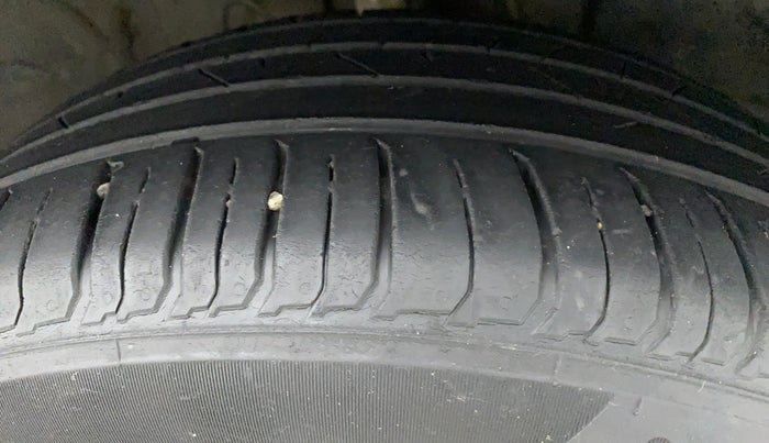 2021 Hyundai VENUE SX 1.0 TURBO IMT, Petrol, Manual, 36,735 km, Right Front Tyre Tread