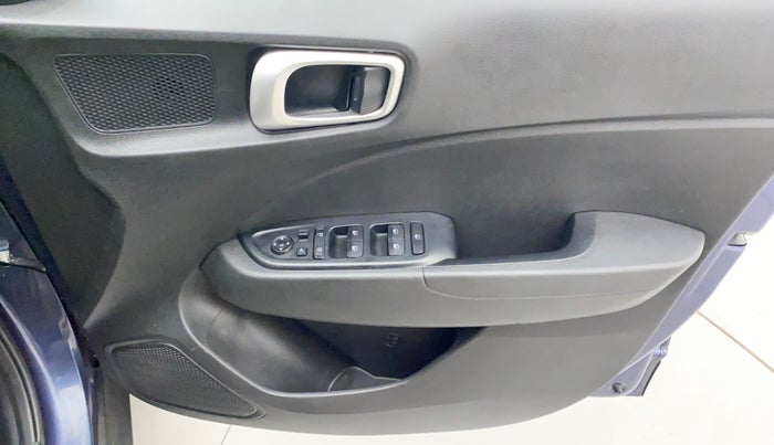 2021 Hyundai VENUE SX 1.0 TURBO IMT, Petrol, Manual, 36,735 km, Driver Side Door Panels Control