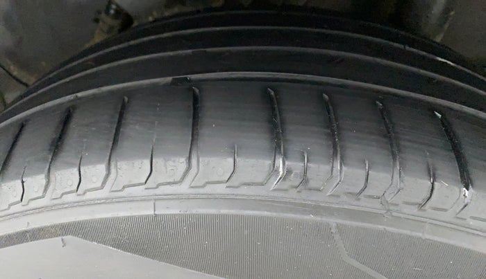 2021 Hyundai VENUE SX 1.0 TURBO IMT, Petrol, Manual, 36,735 km, Left Rear Tyre Tread