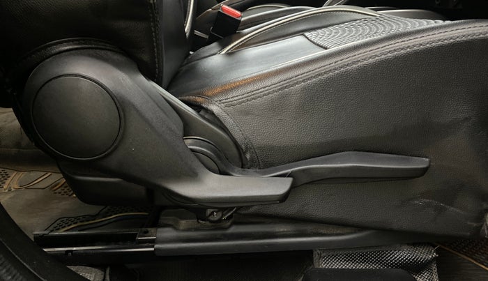 2021 Maruti Baleno ZETA CVT PETROL 1.2, Petrol, Automatic, 68,378 km, Driver Side Adjustment Panel