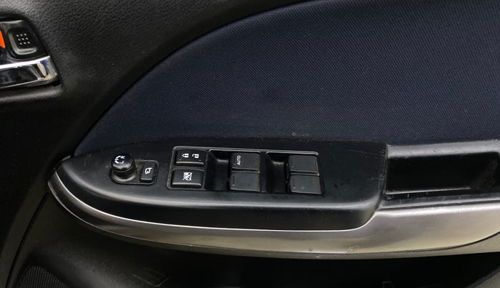 2021 Maruti Baleno ZETA CVT PETROL 1.2, Petrol, Automatic, 68,378 km, Driver Side Door Panels Control