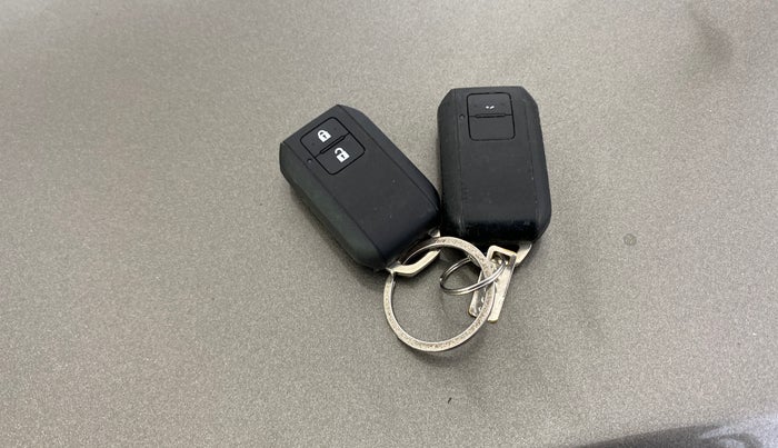 2021 Maruti Baleno ZETA CVT PETROL 1.2, Petrol, Automatic, 68,378 km, Key Close Up