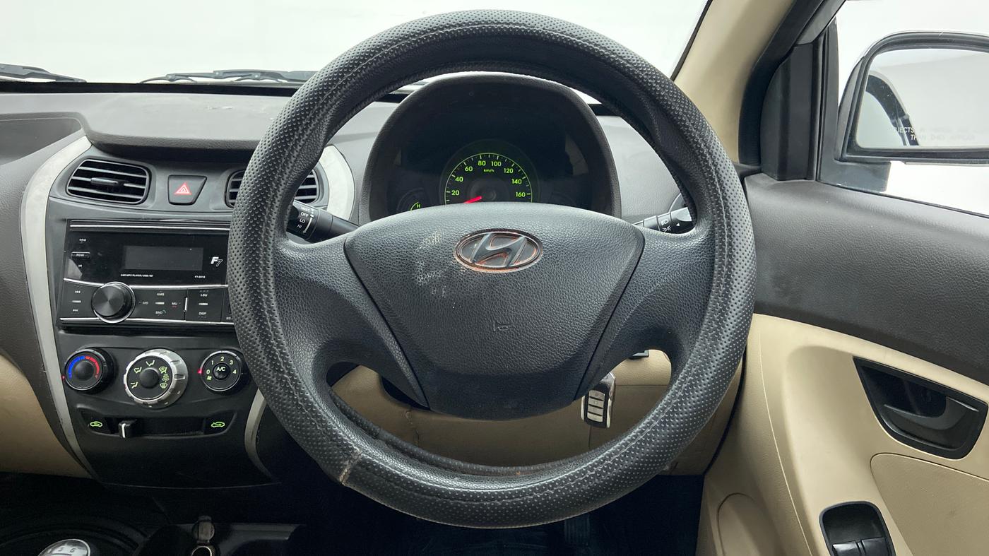 2015 Hyundai Eon ERA +, Petrol, Manual, 58,512 km, Steering Wheel Close Up