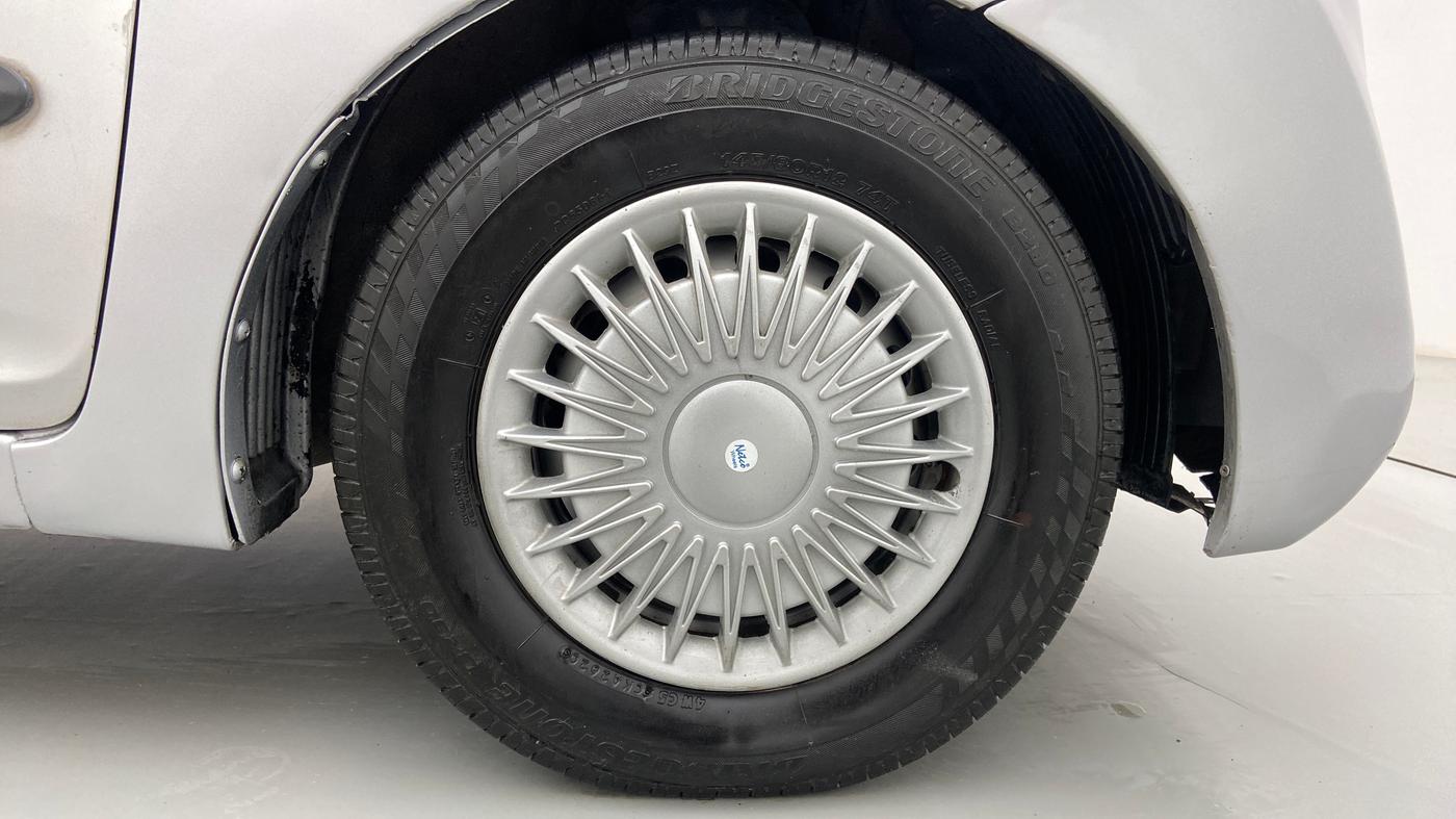 2015 Hyundai Eon ERA +, Petrol, Manual, 58,512 km, Right Front Wheel