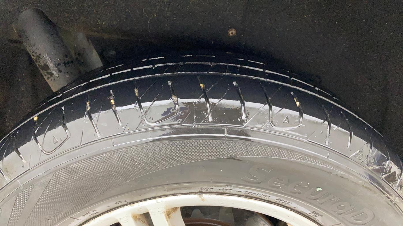 2019 Mahindra MARAZZO M6 8 STR, Diesel, Manual, 81,961 km, Right Rear Tyre Tread