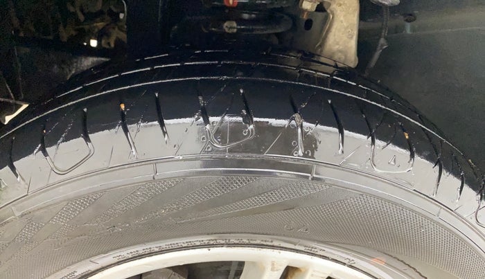 2019 Mahindra MARAZZO M6 8 STR, Diesel, Manual, 81,371 km, Left Front Tyre Tread