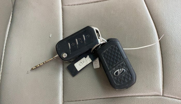 2019 Mahindra MARAZZO M6 8 STR, Diesel, Manual, 81,371 km, Key Close Up