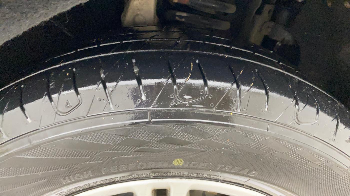 2019 Mahindra MARAZZO M6 8 STR, Diesel, Manual, 81,961 km, Right Front Tyre Tread