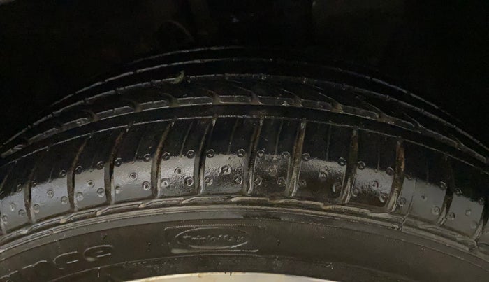 2017 Hyundai Elite i20 ASTA 1.2 (O), Petrol, Manual, 70,081 km, Right Front Tyre Tread