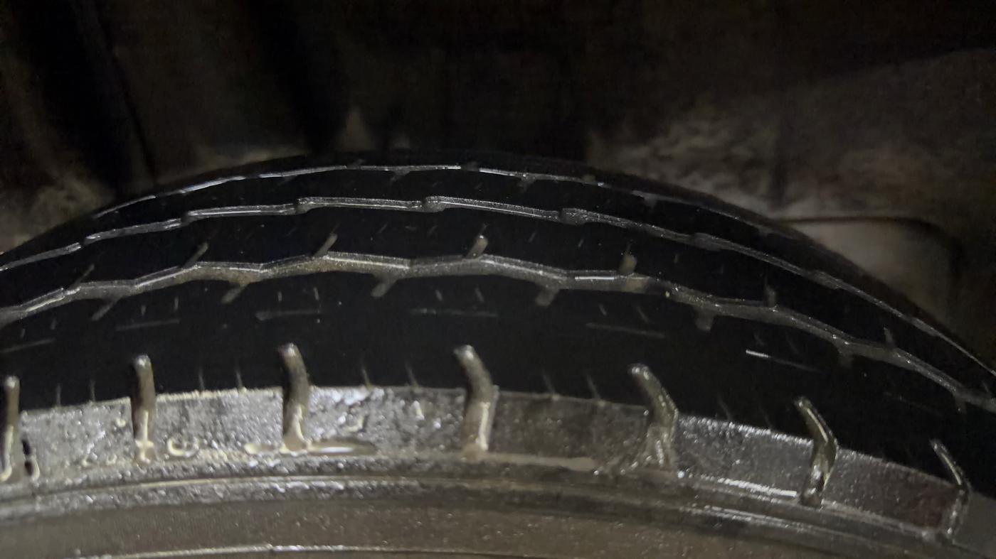 2019 Maruti Swift VXI, CNG, Manual, 68,179 km, Right Rear Tyre Tread