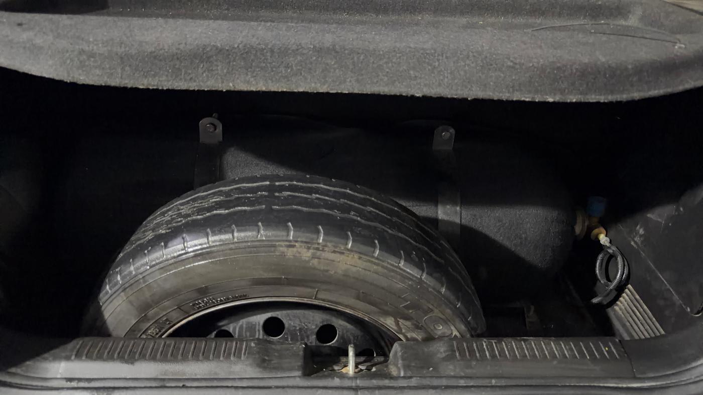 2019 Maruti Swift VXI, CNG, Manual, 68,179 km, Boot Inside