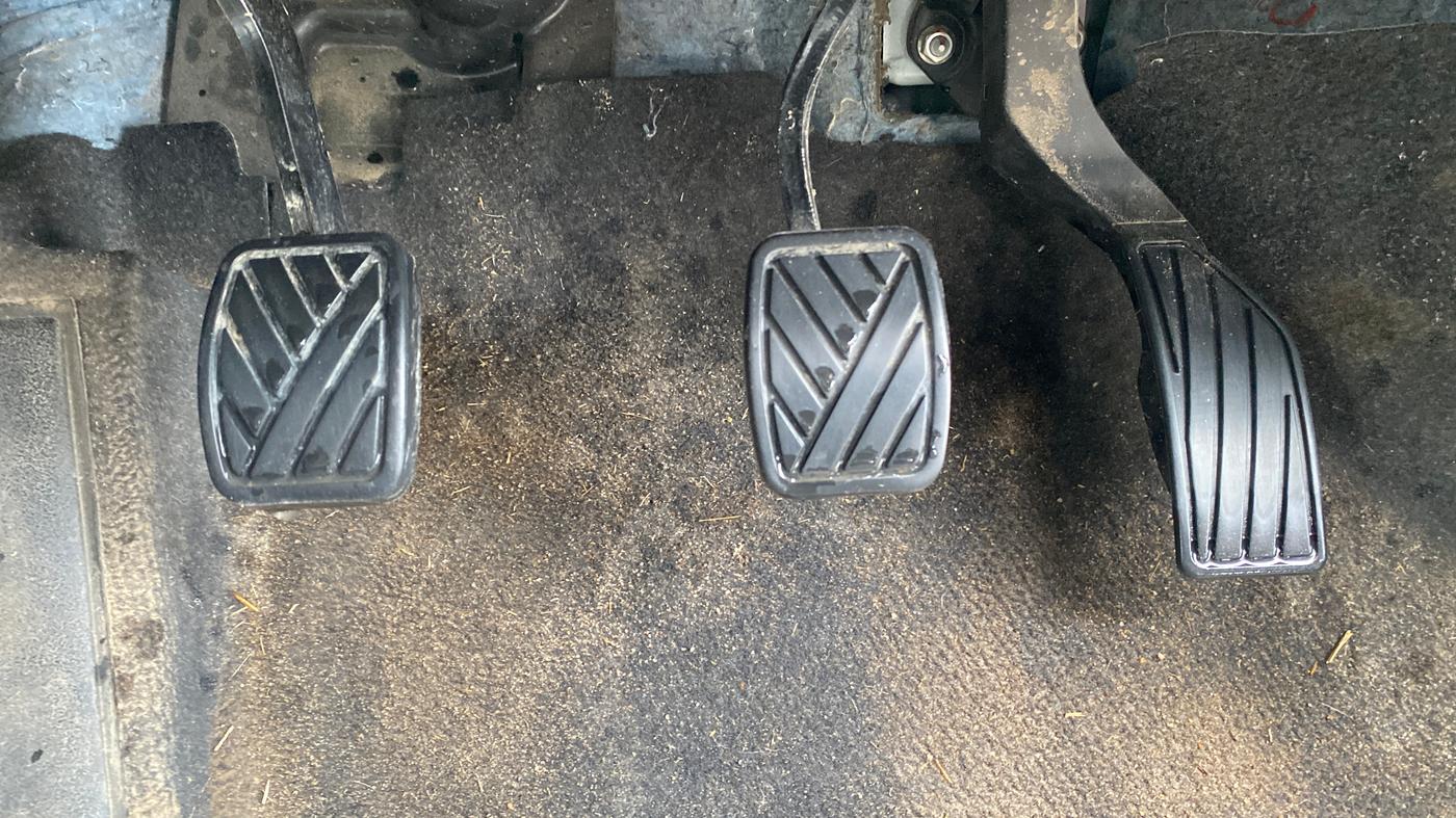 2023 Maruti Grand Vitara SIGMA SMART HYBRID, Petrol, Manual, 37,141 km, Pedals