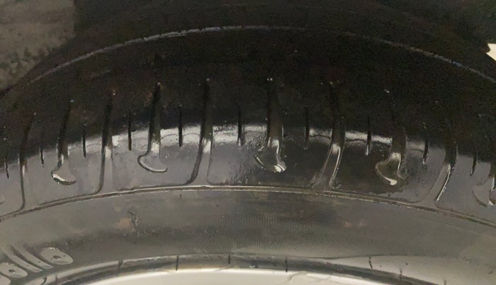 2014 Hyundai Grand i10 SPORTZ 1.2 KAPPA VTVT, Petrol, Manual, 52,264 km, Left Rear Tyre Tread