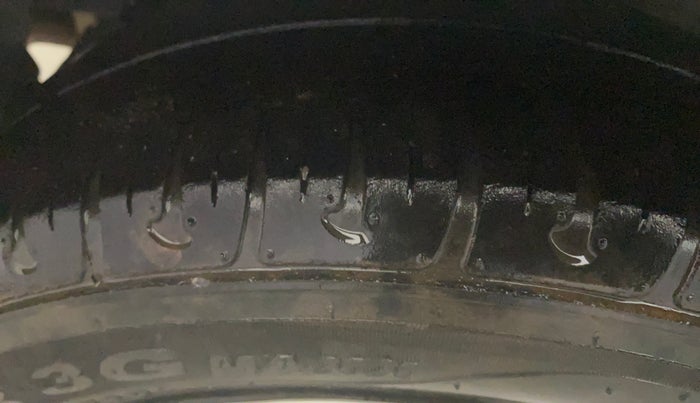 2014 Hyundai Grand i10 SPORTZ 1.2 KAPPA VTVT, Petrol, Manual, 52,264 km, Right Rear Tyre Tread