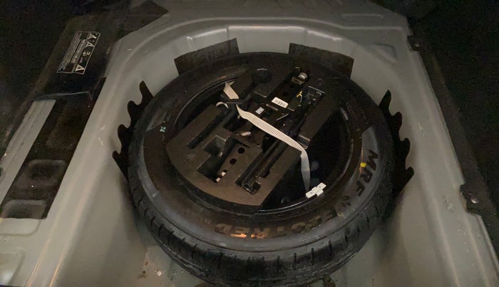 2023 Volkswagen VIRTUS HIGHLINE TSI 1.0 MT, Petrol, Manual, 39,475 km, Spare Tyre