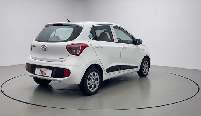 2017 Hyundai Grand i10 magna 1.2 crdi, Diesel, Manual, 33,846 km, Right Back Diagonal (45- Degree) View