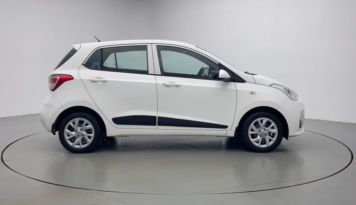 2017 Hyundai Grand i10 magna 1.2 crdi, Diesel, Manual, 33,846 km, Right Side View