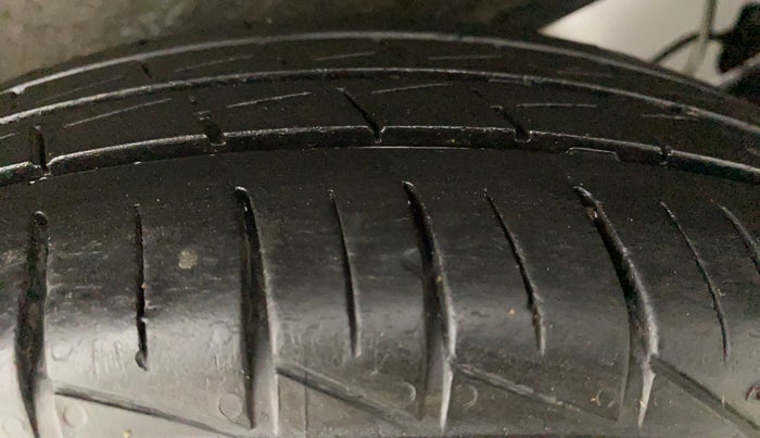 2020 Maruti S PRESSO LXI (O) CNG, CNG, Manual, 76,890 km, Right Rear Tyre Tread