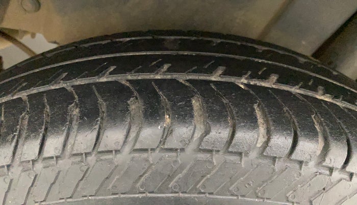 2013 Maruti Swift VDI, Diesel, Manual, 1,25,951 km, Left Rear Tyre Tread