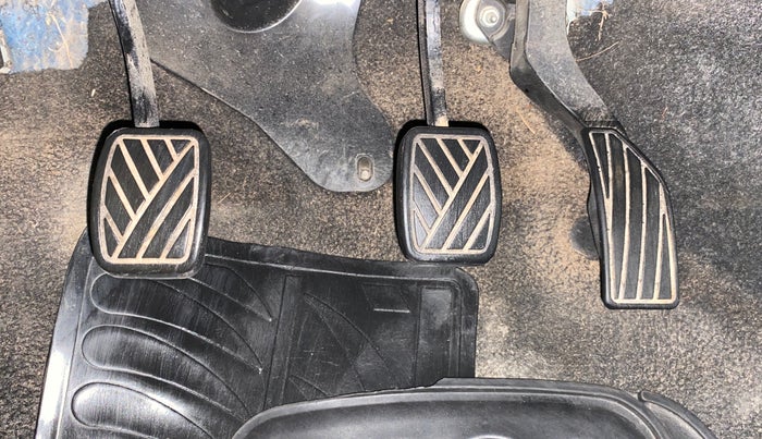 2013 Maruti Swift VDI, Diesel, Manual, 1,25,951 km, Pedals