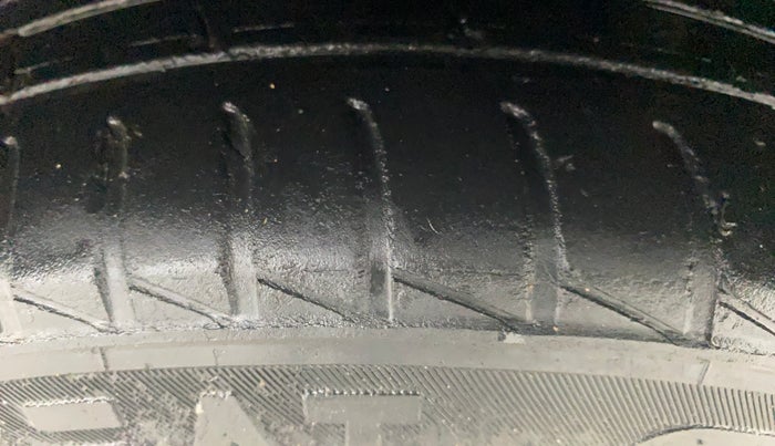 2019 Hyundai GRAND I10 NIOS SPORTZ AMT 1.2 KAPPA VTVT, Petrol, Automatic, 29,558 km, Left Rear Tyre Tread