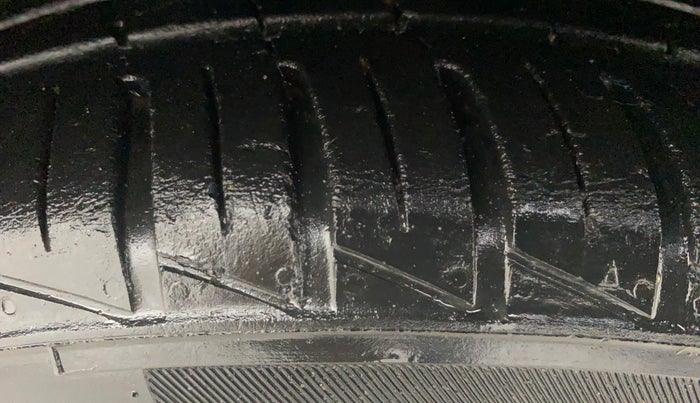 2019 Hyundai GRAND I10 NIOS SPORTZ AMT 1.2 KAPPA VTVT, Petrol, Automatic, 29,558 km, Right Front Tyre Tread