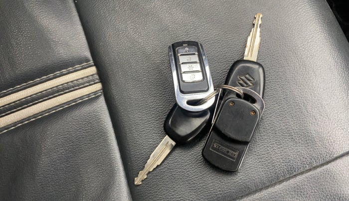 2015 Maruti Alto 800 LXI, Petrol, Manual, 51,167 km, Key Close Up