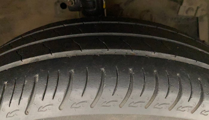 2012 Maruti Ertiga VDI, Diesel, Manual, 1,13,536 km, Right Front Tyre Tread