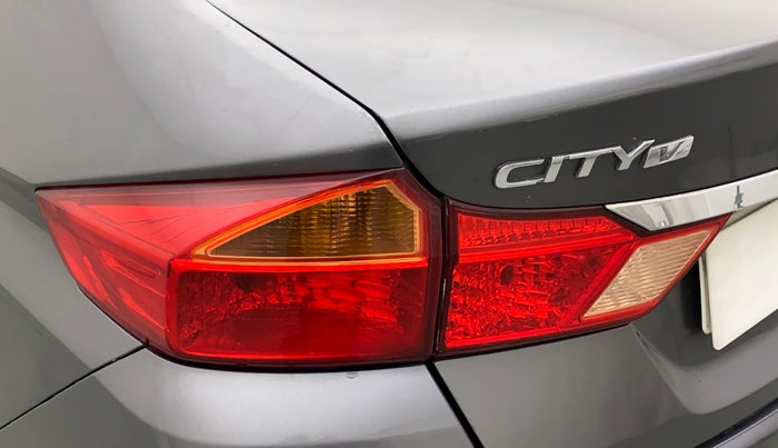 2017 Honda City 1.5L I-VTEC V MT, Petrol, Manual, 77,027 km, Left tail light - Minor scratches