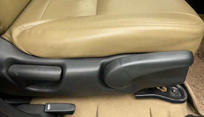 2017 Honda City 1.5L I-VTEC V MT, Petrol, Manual, 77,027 km, Driver Side Adjustment Panel