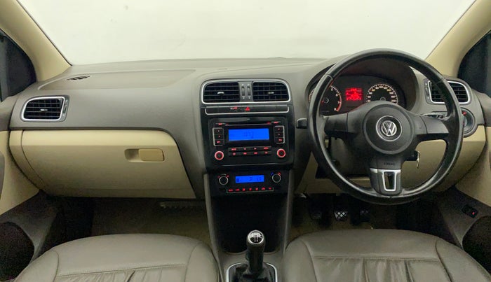 2011 Volkswagen Vento HIGHLINE 1.6 MPI, Petrol, Manual, 47,470 km, Dashboard
