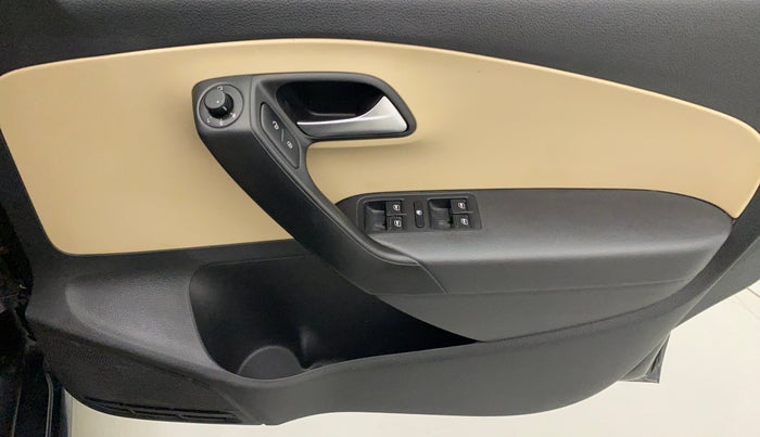 2018 Volkswagen Ameo HIGHLINE PLUS 1.5L AT 16 ALLOY, Diesel, Automatic, 24,196 km, Driver Side Door Panels Control