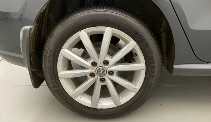 2018 Volkswagen Ameo HIGHLINE PLUS 1.5L AT 16 ALLOY, Diesel, Automatic, 24,196 km, Right Rear Wheel