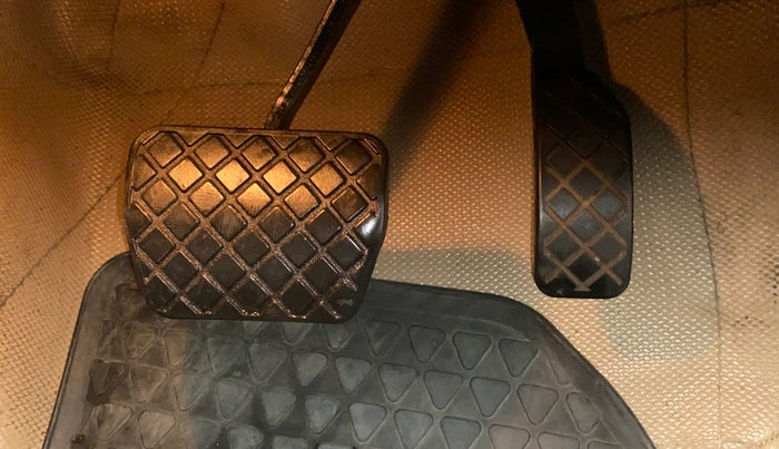 2018 Volkswagen Ameo HIGHLINE PLUS 1.5L AT 16 ALLOY, Diesel, Automatic, 24,196 km, Pedals