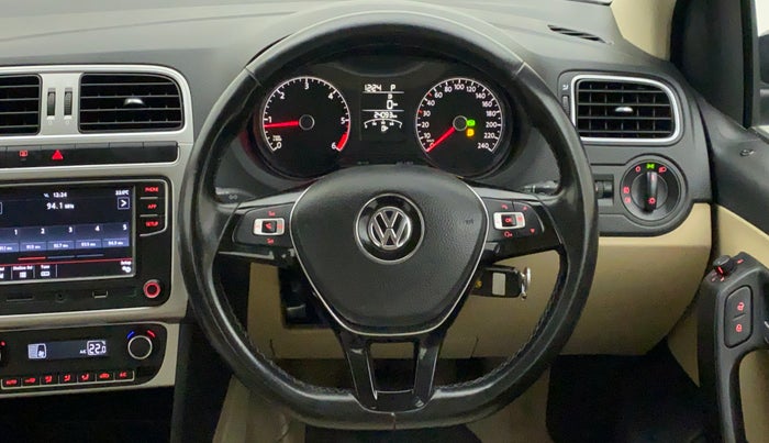 2018 Volkswagen Ameo HIGHLINE PLUS 1.5L AT 16 ALLOY, Diesel, Automatic, 24,196 km, Steering Wheel Close Up