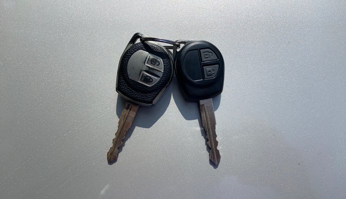 2017 Maruti Wagon R 1.0 VXI, Petrol, Manual, 75,895 km, Key Close Up