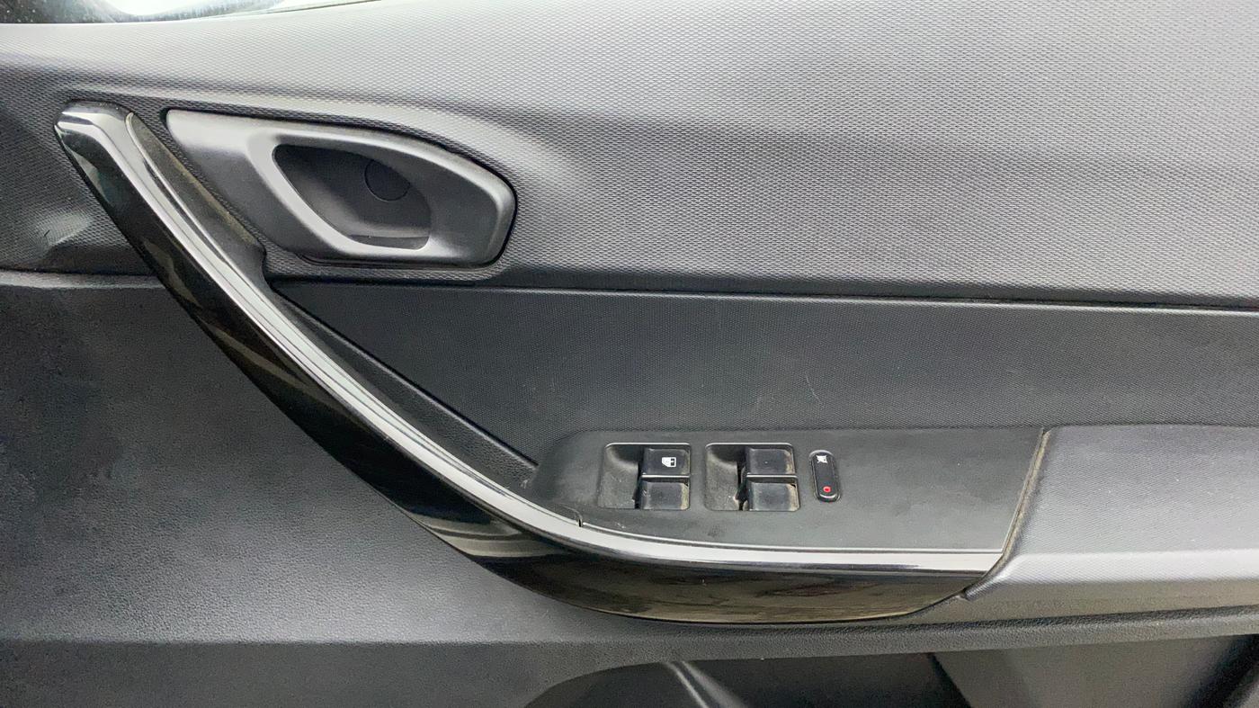 2019 Tata TIAGO NRG PETROL, Petrol, Manual, 72,556 km, Driver Side Door Panels Control