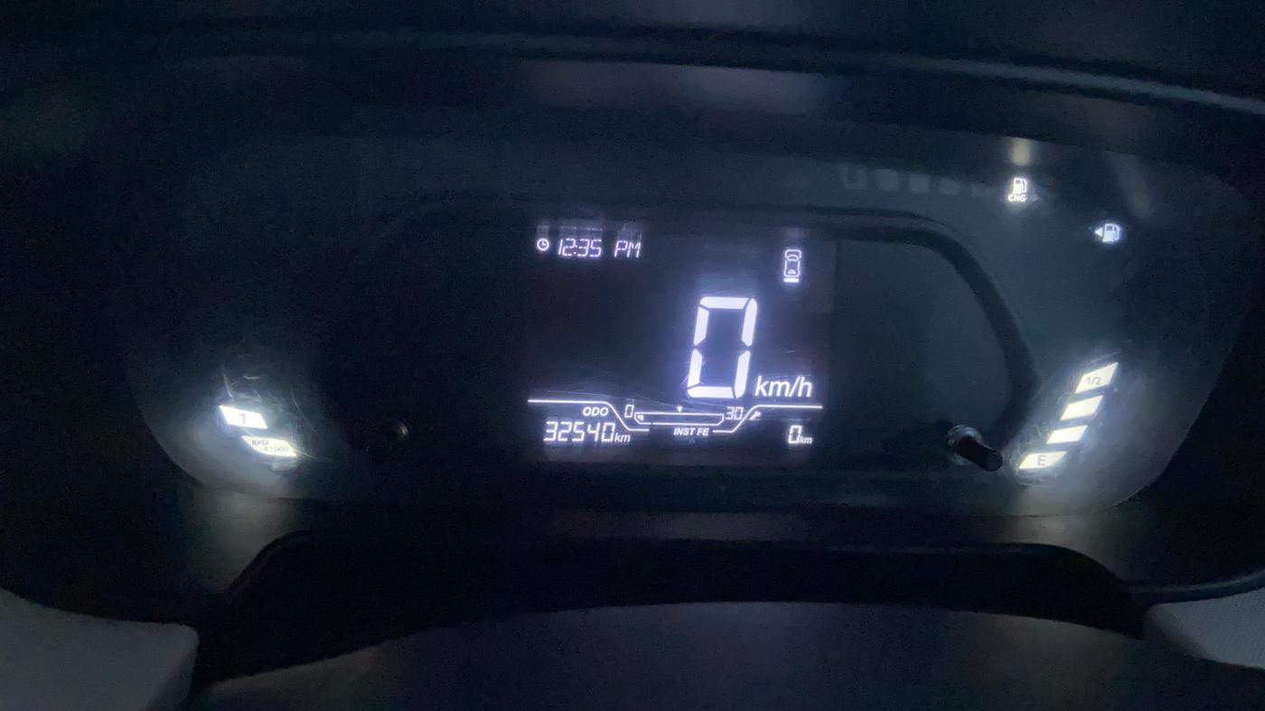 2024 Tata PUNCH ACCOMPLISHED DAZZLE SUNROOF CNG MT, CNG, Manual, 32,527 km, Odometer Image